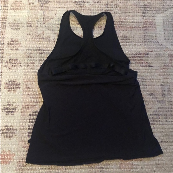 lululemon 2 in 1 tank in excellent used condition - Picture 2 of 3